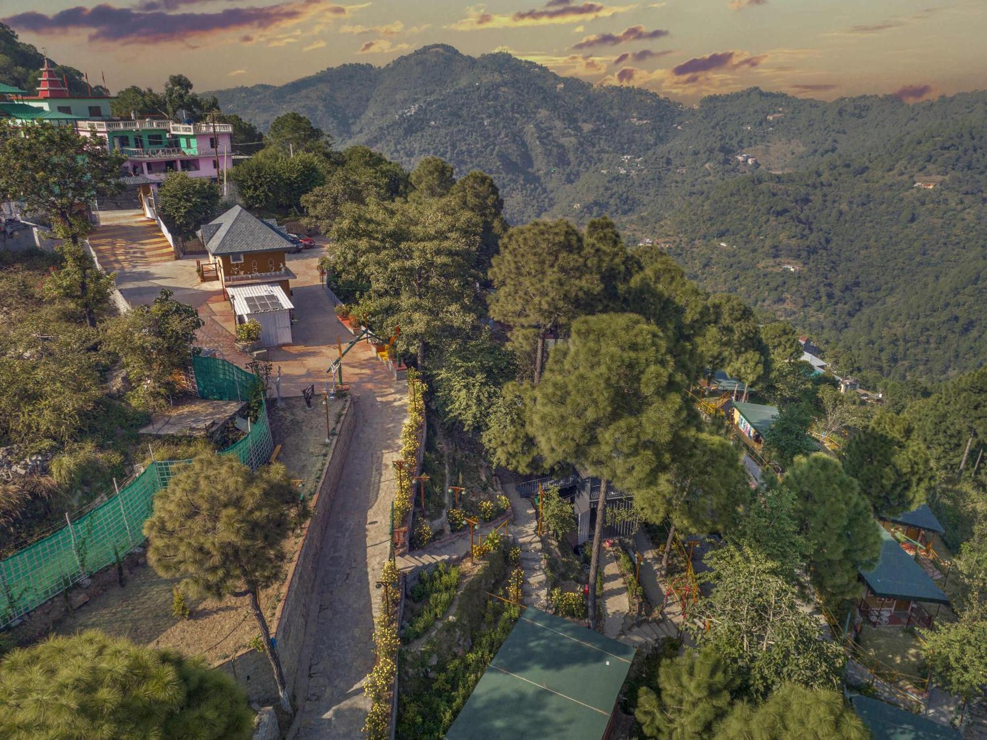 Отель A Kasauli Ggaon By Echor Экстерьер фото